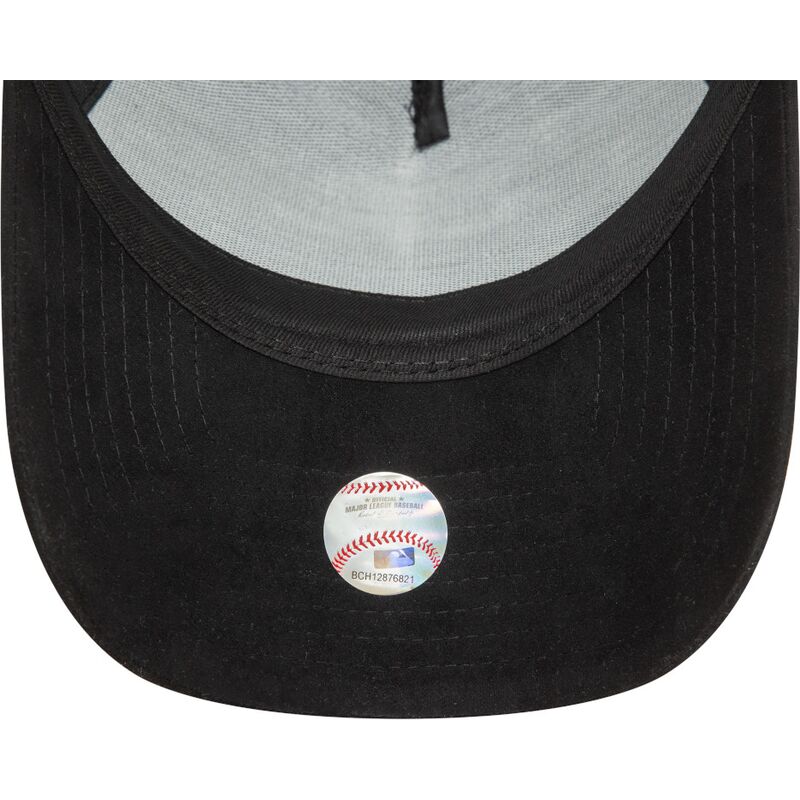mutsid-kumer-must-snapback-e-frame-faux-suede-new-york-yankees-mlb-new-era