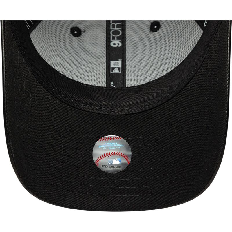 mutsid-kumer-must-snapback-9forty-m-crown-pu-diamante-new-york-yankees-mlb-new-era mutsid-kumer-must-snapback-9forty-m-crown-pu-diamante-new-york-yankees-mlb-new-era