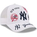 mutsid-kumer-valge-snapback-9forty-m-crown-a-frame-all-over-new-york-yankees-mlb-new-era