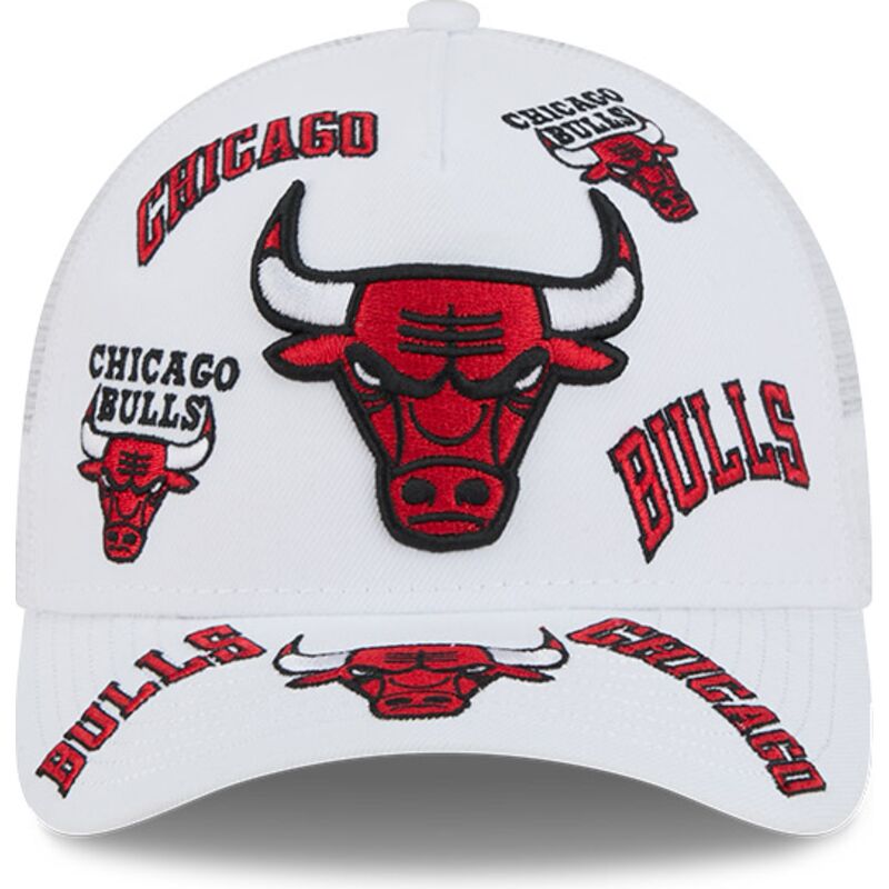 mutsid-kumer-valge-snapback-9forty-m-crown-a-frame-all-over-chicago-bulls-nba-new-era