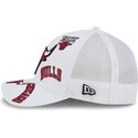 mutsid-kumer-valge-snapback-9forty-m-crown-a-frame-all-over-chicago-bulls-nba-new-era