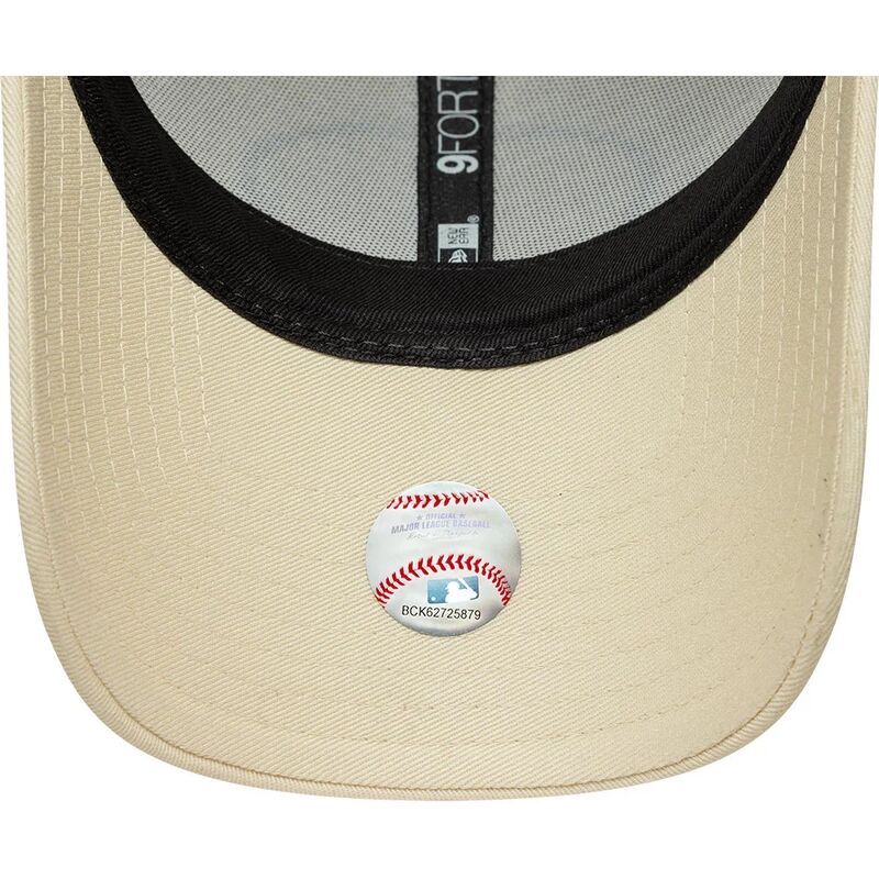mutsid-kumer-kreemjas-reguleeritav-9forty-patch-los-angeles-dodgers-mlb-new-era