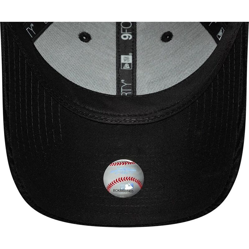 mutsid-kumer-must-reguleeritav-9forty-cord-new-york-yankees-mlb-new-era
