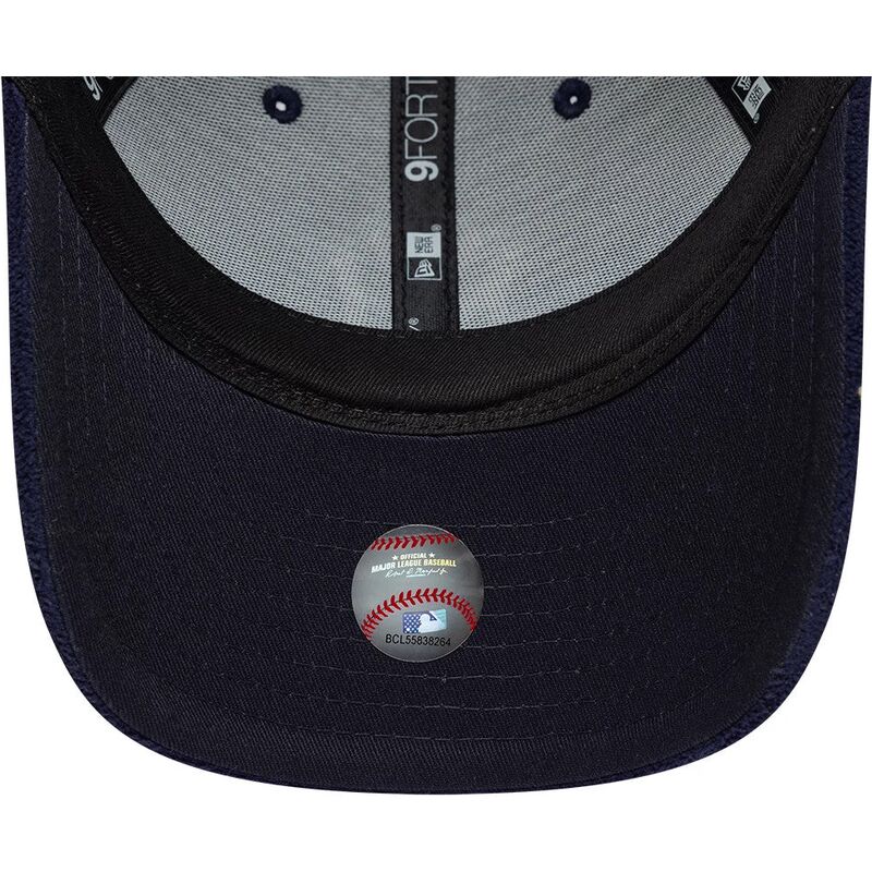 mutsid-kumer-meresinine-snapback-9forty-m-crown-fleece-new-york-yankees-mlb-new-era mutsid-kumer-meresinine-snapback-9forty-m-crown-fleece-new-york-yankees-mlb-new-era