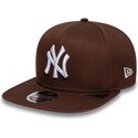 mutsid-lame-pruun-snapback-9fifty-original-fit-league-essential-new-york-yankees-mlb-new-era