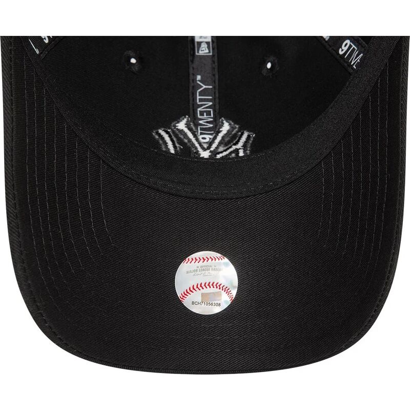 mutsid-kumer-must-reguleeritav-9twenty-league-essential-new-york-yankees-mlb-new-era
