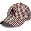 mutsid-kumer-punane-reguleeritav-9forty-m-crown-houndstooth-new-york-yankees-mlb-new-era