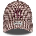 mutsid-kumer-punane-reguleeritav-9forty-m-crown-houndstooth-new-york-yankees-mlb-new-era