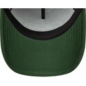mutsid-kumer-roheline-snapback-a-frame-oval-patch-foam-new-era