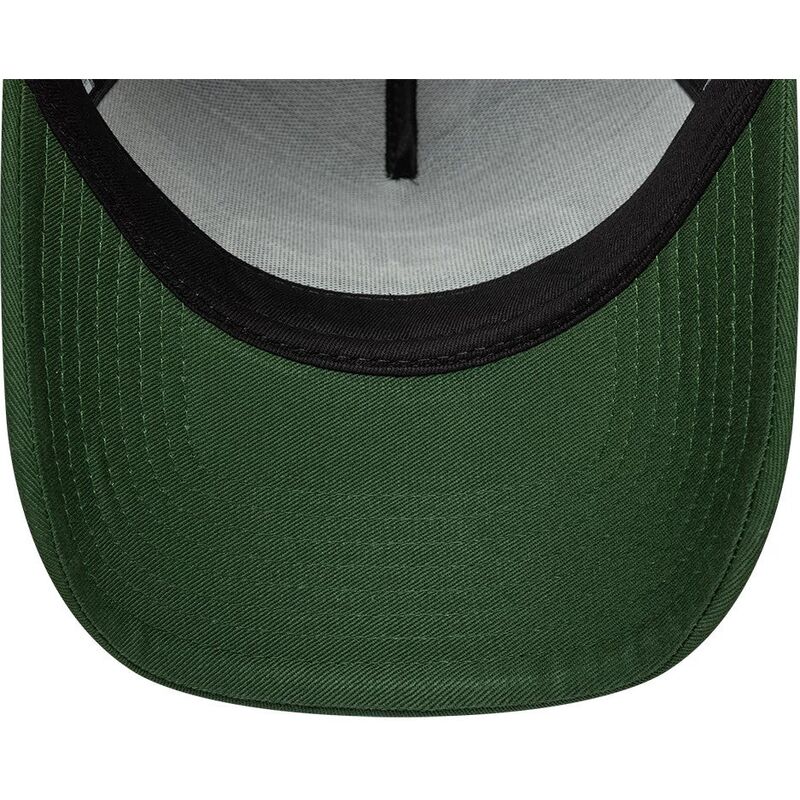 mutsid-kumer-roheline-snapback-a-frame-oval-patch-foam-new-era