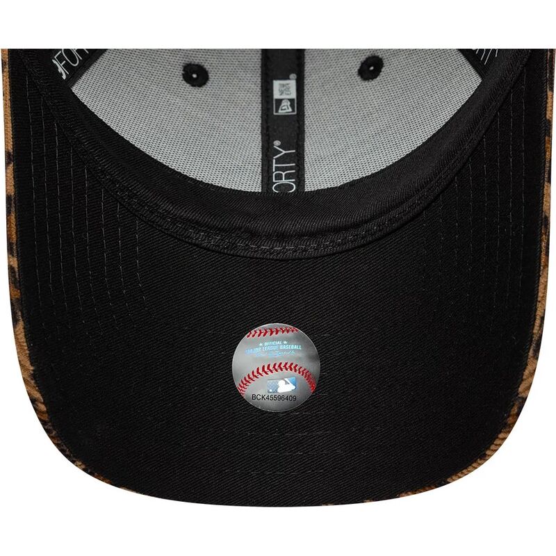 mutsid-kumer-leopard-reguleeritav-9forty-leopard-cord-new-york-yankees-mlb-new-era