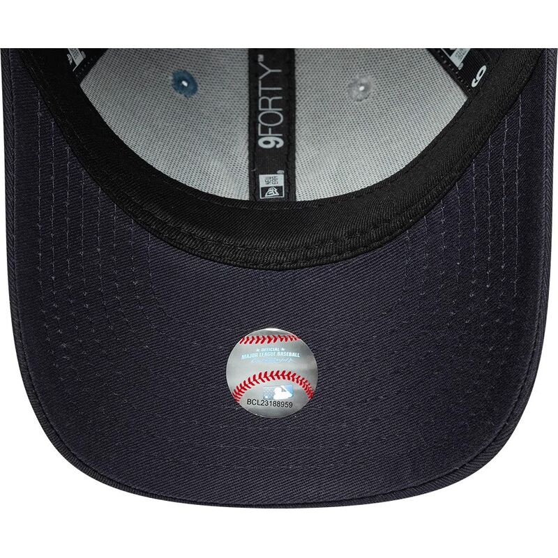mutsid-kumer-mitmevarviline-reguleeritav-lastele-9forty-colourblock-new-york-yankees-mlb-new-era mutsid-kumer-mitmevarviline-reguleeritav-lastele-9forty-colourblock-new-york-yankees-mlb-new-era