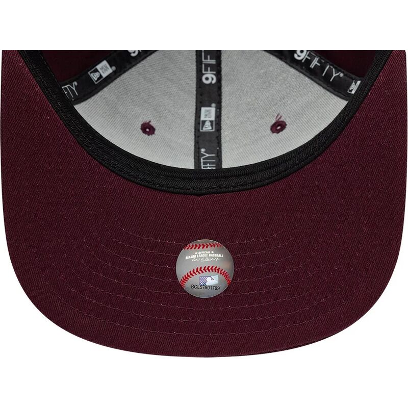 mutsid-lame-punane-snapback-9fifty-original-fit-league-essential-new-york-yankees-mlb-new-era