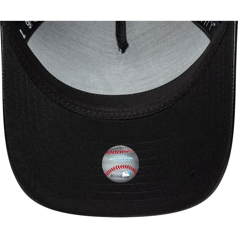 mutsid-kumer-must-reguleeritav-9forty-m-crown-a-frame-fabric-mix-new-york-yankees-mlb-new-era